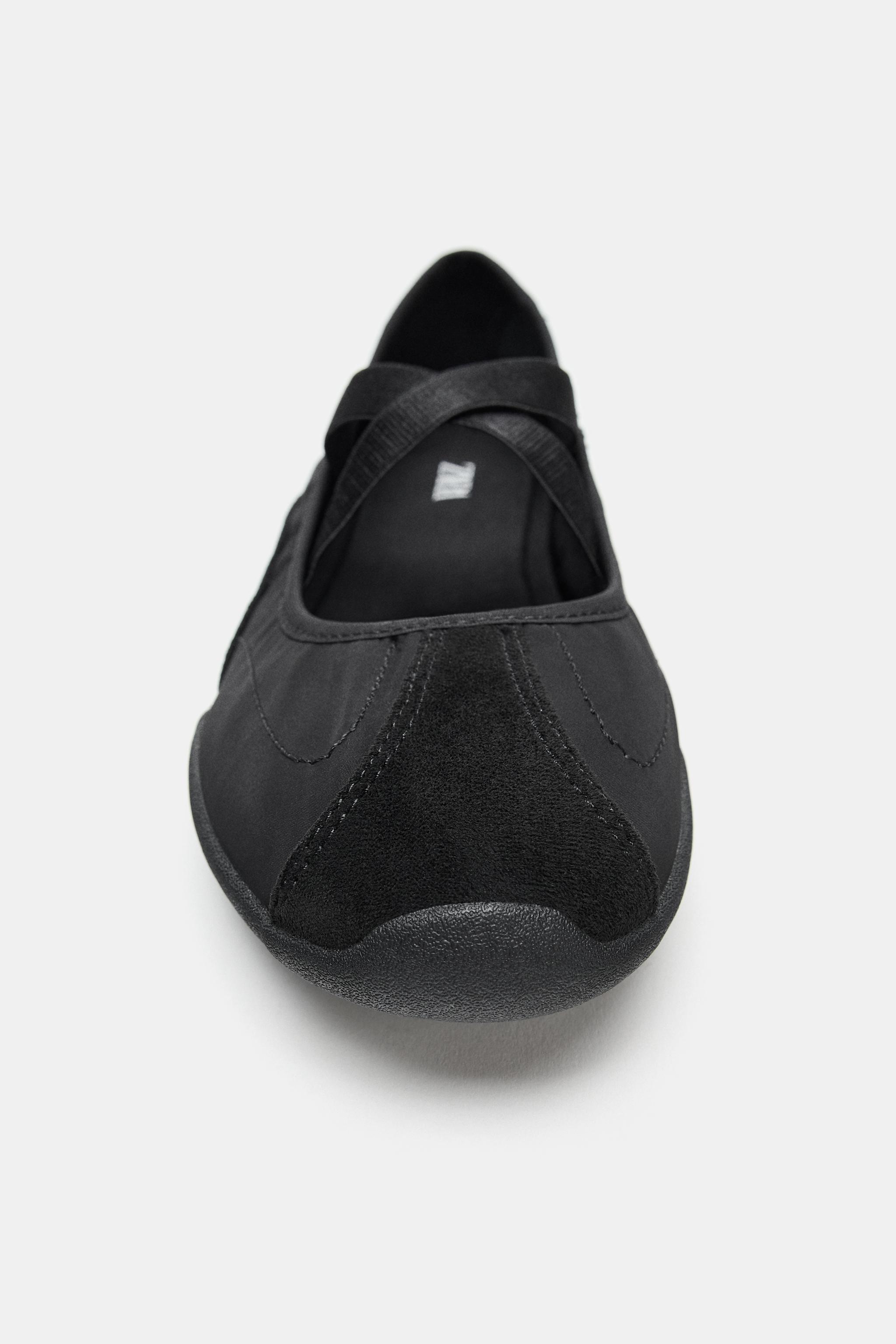SPORTY BALLET FLATS WITH ELASTIC STRAPS